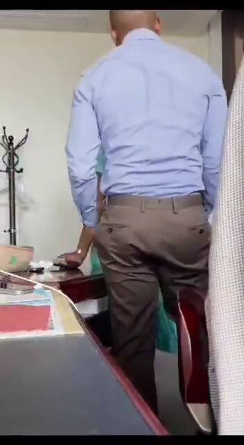 Explicit videos leak as Equatorial Guinea officer SLEEP WITH 6 out of