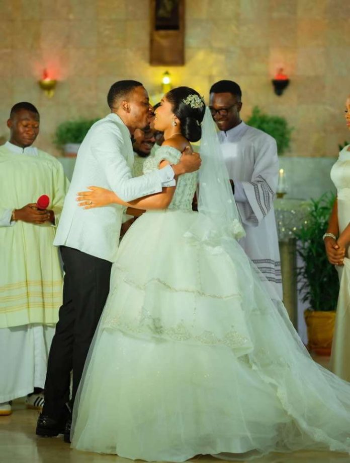 11 Seminarian ‘closes his eyes as groom was about to kiss his wife at the altar’