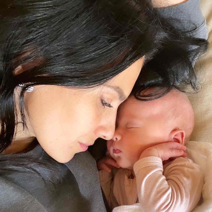 _ Hilaria Baldwin reveals how much she made for first public pics of her baby 8383737