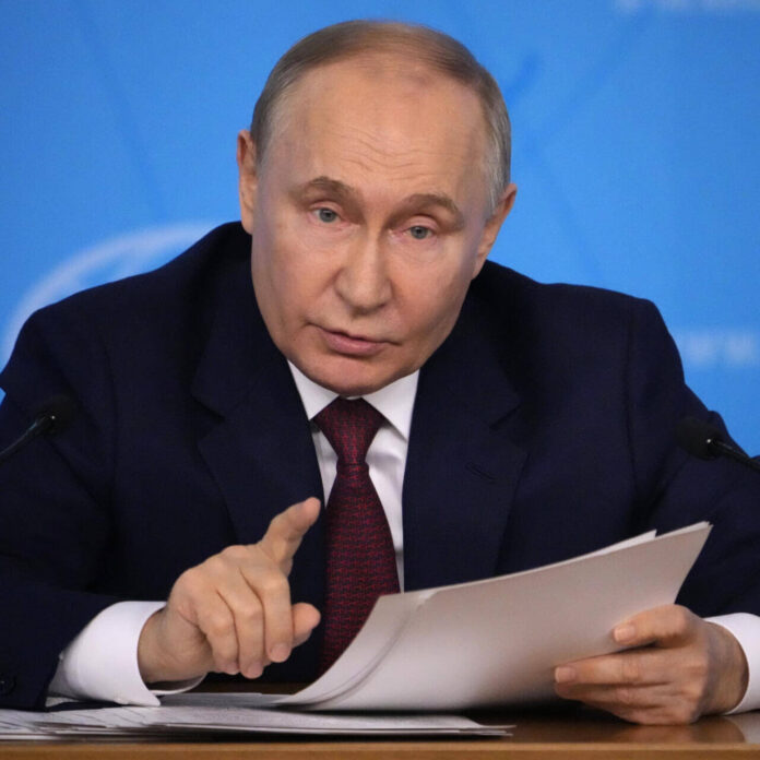 Putin REFUSES to meet with Zelensky and calls his offer letter 'boorish' (1)