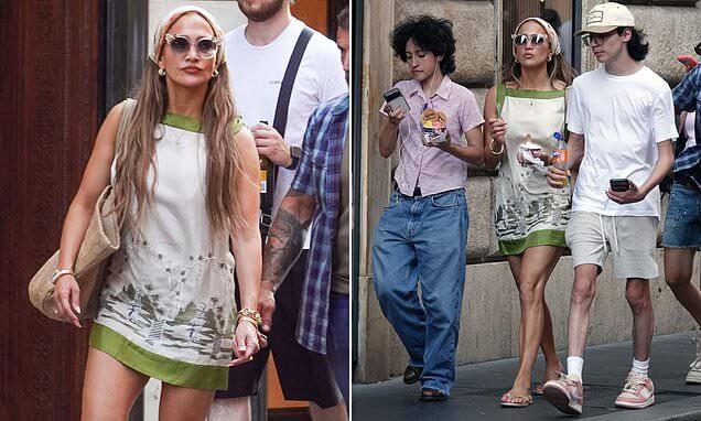 Jennifer Lopez and her kids ENJOY a special trip to Rome before she becomes an empty nester 92727272 (1)