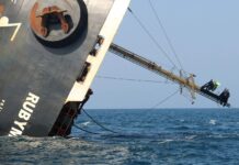 Oil price spikes as Houthis ATTACK on Saudi tankers in Red Sea