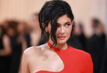 Kylie Jenner poses in raunchy photos ever, AND responds to ‘self-made billionaire’ backlash