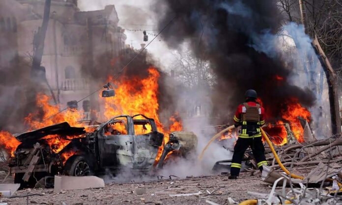 _ Russia launches devastating 'DOUBLE-TAP' strike on Ukrainian shopping centre killing 15 and 130 injured 76544444