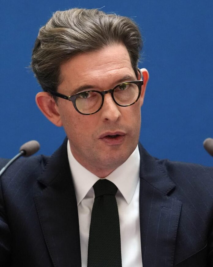 Terrorists are plotting AI drone attacks in UK to spread death and disease, warns MI5 boss (1)